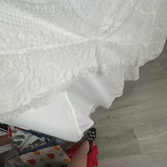 Lulus wedding dress - Picture 7 of 9